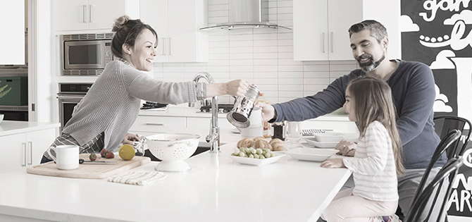 actor portrayal of parents and daughter having breakfast